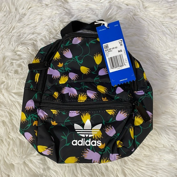 UO Adidas GRAPHIC MINI BACKPACK - Picture 3 of 5